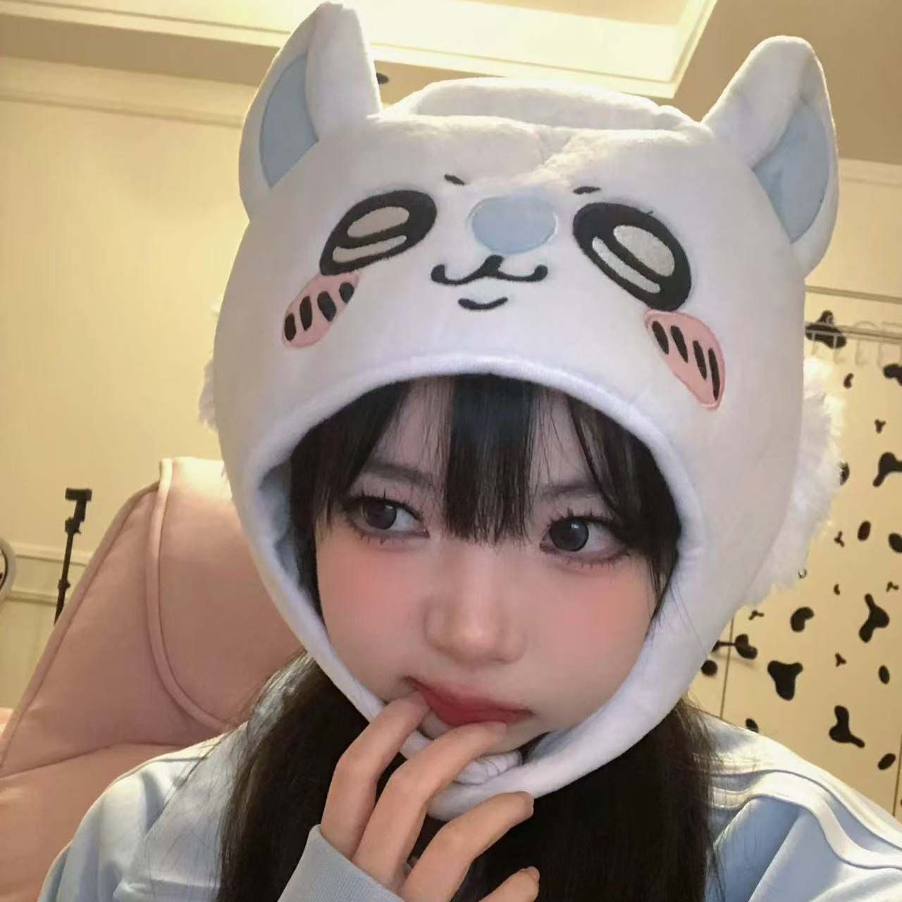 Anime Cosplay Girl Photo - Chiikawa Hachiware Usagi Şapka Sevimli Karikatür